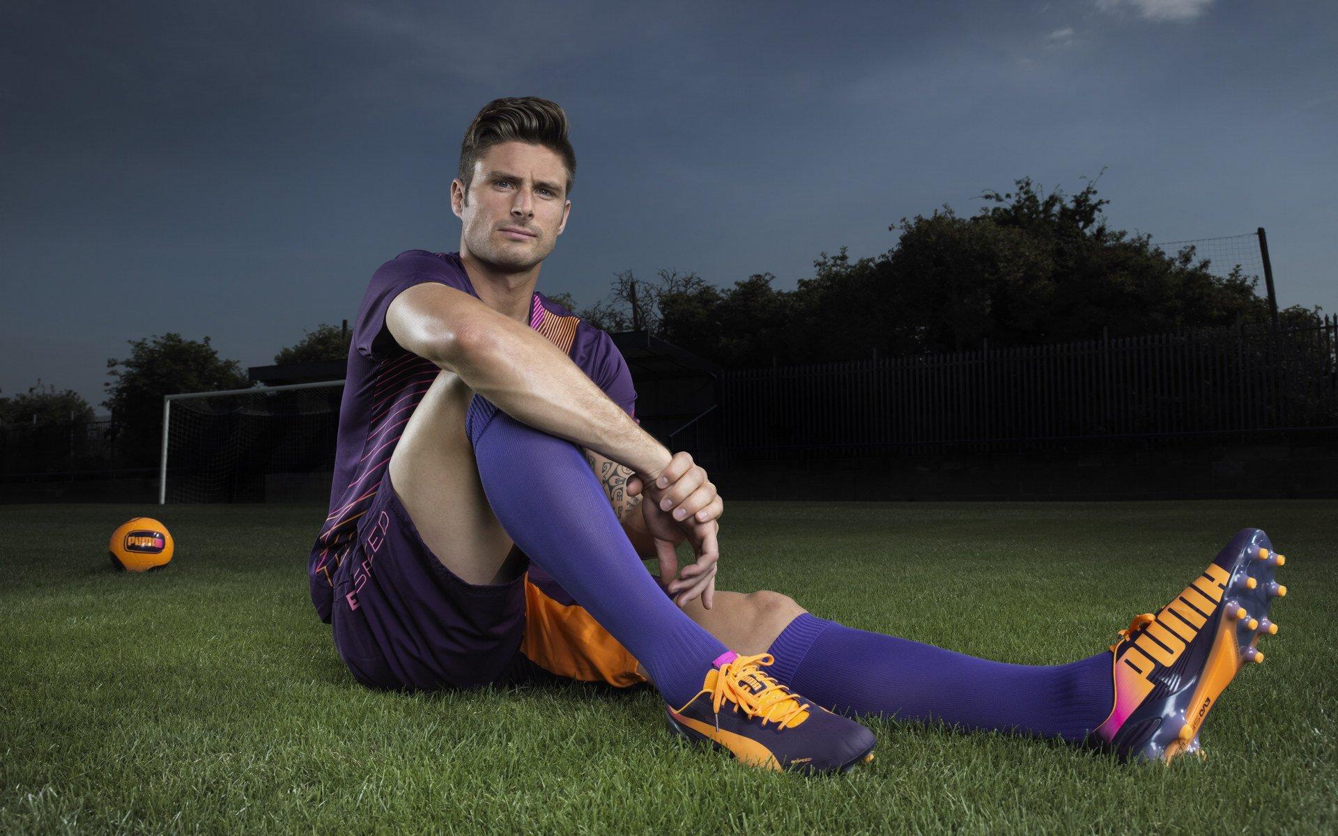 曼联名宿基恩发声，巅峰对决，拉什福德应优先于戈登