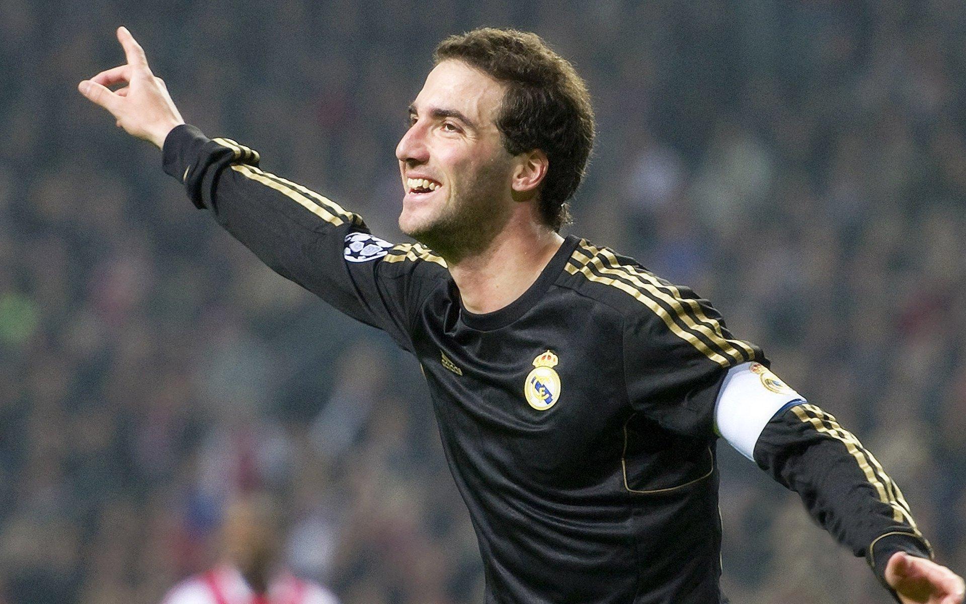 塞韦里奥圆梦顶级联赛却陷战火阴云，乌克兰赛场上的喜忧参半