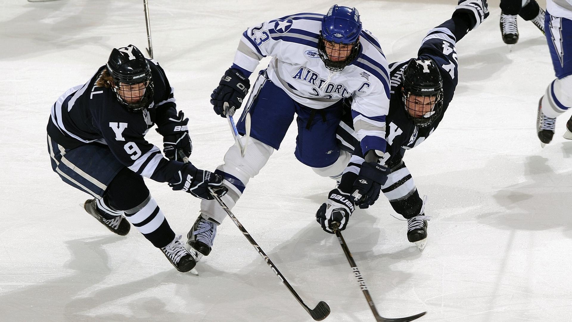 掘金高原主场力克火箭，NBA杯小组赛悬念延续
